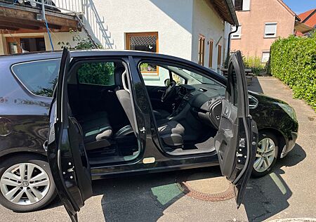 Opel Meriva 1.4 INNOVATION 74kW INNOVATION