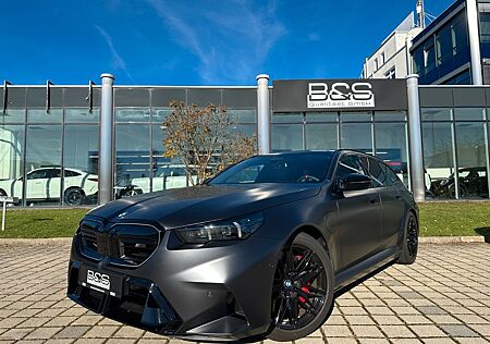 BMW M5 Touring ACC,HUD,B&W,360,M DRIVE PROFESSIONAL