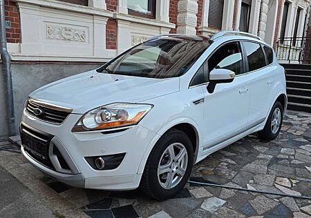 Ford Kuga Titanium 2.5 Panoramadach Xenon Leder PDC