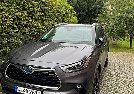 Toyota Highlander 2.5-l Hybrid Luxury/AHK/GSH