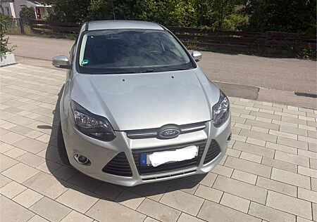 Ford Focus 1,6 Ti-VCT 77kW Champions Edition Cham...