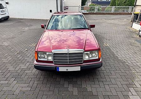 Mercedes-Benz 300 W124 300CE 24V