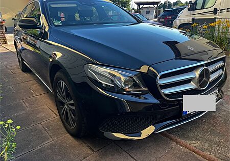 Mercedes-Benz E 220 E 220d T AVANTGARDE Autom. Massagesitze