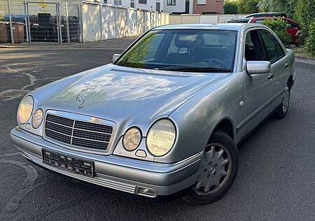 Mercedes-Benz E 280 V6 ELEGANCE XENON KLIMAAUT