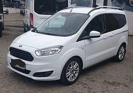 Ford Tourneo Courier 1.0 Titanium, Kamera,Winterpaket