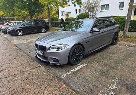 BMW M550 gebraucht kaufen BMW M550d xDrive Touring Stage 1 in Grau matt