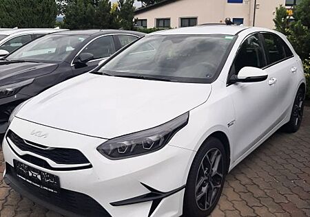 Kia Cee'd Ceed 1.5 T-GDI DCT Spirit