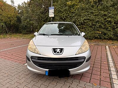 Peugeot 207 1.4 75 PS Benzin | TÜV 08/2027