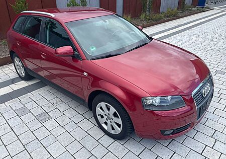 Audi A3 1.4 TFSI*Tüv neu*1.Hand*Klima*Sitzheiz*5Türen