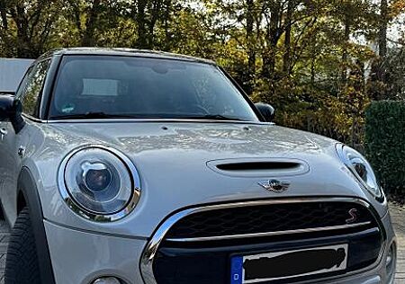 Mini Cooper SD 5- Türer Chili LED Pano. Dach Navi