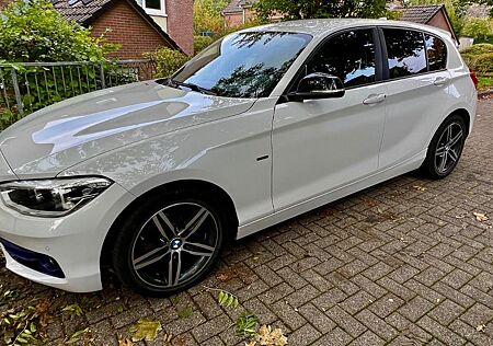 BMW 118i Automatik Sport Line - F20 LCI Facelift