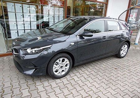 Kia Cee'd Ceed / cee d Vision 1.5T Navigationssystem Klima