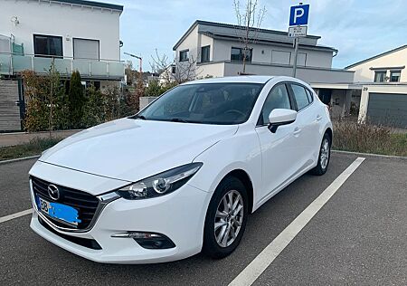Mazda 3 1.5 SKYACTIV-D 105 Center-Line Center-Line