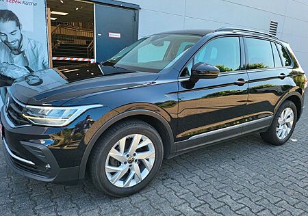 VW Tiguan Volkswagen 2.0 TDI 4MOTION Life,LED,Navi,PDCv+h,Alu