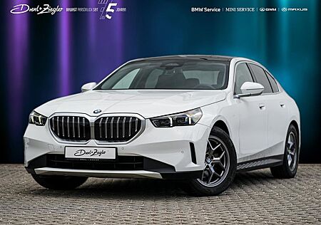 BMW 520i Limosine ACC AdLED PanoramaDach H&K S-Glas