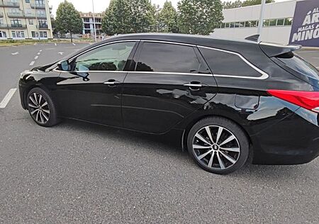 Hyundai i40 cw 1.7 CRDi Premium 100kW Premium
