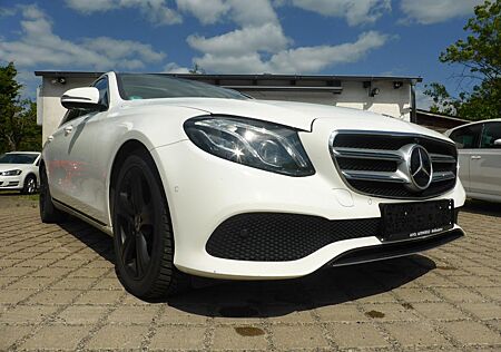 Mercedes-Benz E 400 *ALLRAD*PANO.*LED*AHK*360°KAMERA*V6*