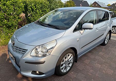 Toyota Verso 2.2l D-4D Executive Automatik Executive
