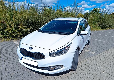 Kia Cee'd Sportswagon 1.4 CVVT FIFA World Cup Ed...
