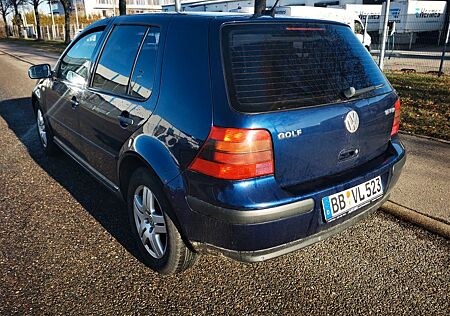 VW Golf Volkswagen 1.6 FSI Champ Champ
