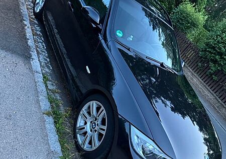 BMW 320i touring - Sportpaket - TÜV 10/2026