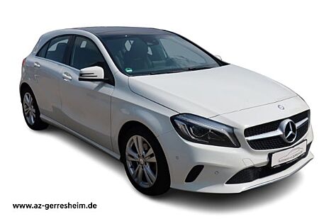 Mercedes-Benz A 180 1.6 Automatik Urban LED/Schiebedach/Navi/T