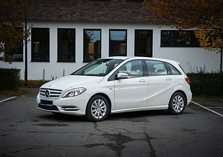 Mercedes-Benz B 180 CDI ,109 PS ,86.000 ,HU/AU 27 ,Bi-Xenon
