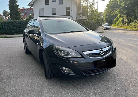 Opel Astra Sports Tourer 2.0 CDTI Sport Automatik...
