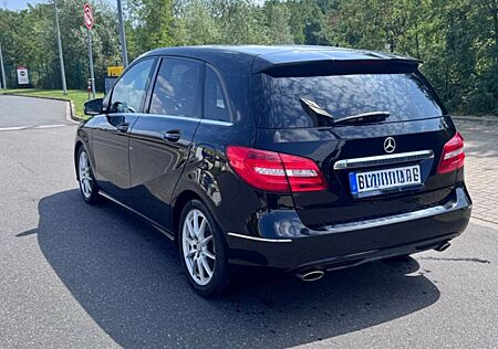 Mercedes-Benz B 180 CDI-Sport (BLUEEFFICIENCY) Navi/Leder