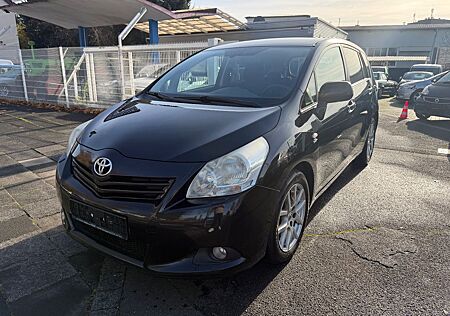 Toyota Verso Executive *Navi,7Sitzer,R-Kamera*