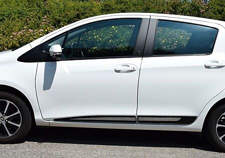 Toyota Yaris 1,5-l-Dual-VVT-iE Team Deutschland Tea...