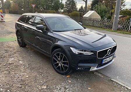 Volvo V90 Cross Country T5 AWD | B&W Massage Head-Up