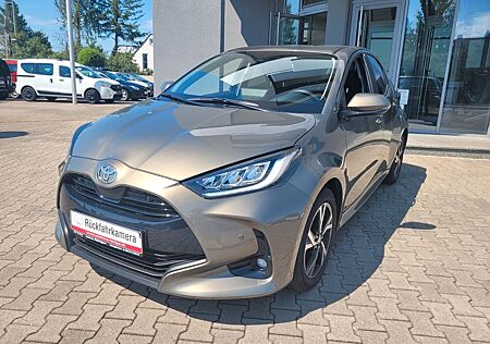 Toyota Yaris 1.5l VVT-i Style*PDC,SHZ,Kamera,Tempomat