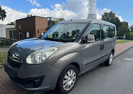 Opel Combo Combo2.HAND/KLIMA/SHZ/5-SITZER/KUPPLUNG PFEIFT