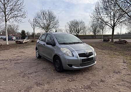 Toyota Yaris 1,3-l-VVT-i HU bis 2027 Klima Schalter