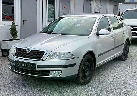 Skoda Octavia Lim. Ambiente~KLIMA~EURO 4~TÜV 12.2025