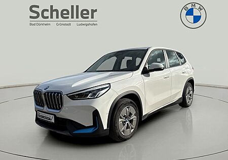 BMW iX1 xDrive30 DAB Parkassistent Shz