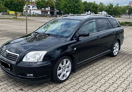 Toyota Avensis Combi Executive 2.0-l-VVT-i Automati...