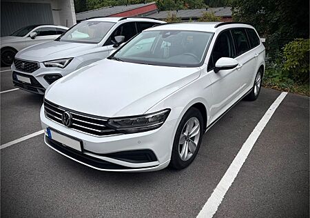 VW Passat Variant Volkswagen 1.5 TSI OPF DSG Conceptline V...
