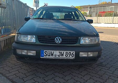 VW Passat Volkswagen 1.6 Trendline