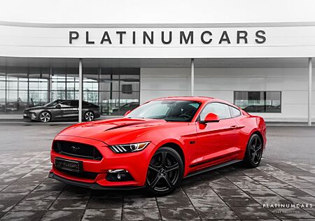 Ford Mustang GT 5.0 V8 420hp / Low km