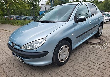Peugeot 206 Rentnerfahrzeug | 113.000 km | TÜV NEU