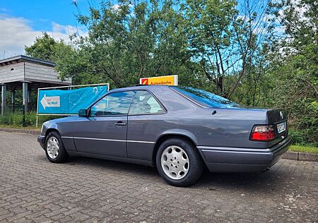 Mercedes-Benz E 220 C124 Coupe Autom. Sehr gepflegt, Top Zust.