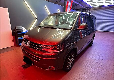 VW T5 Multivan Volkswagen DSG 4Motion Motor neu