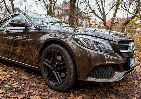 Mercedes-Benz C 220 d 4MATIC AVANTGARDE Autom. AVANTGARDE