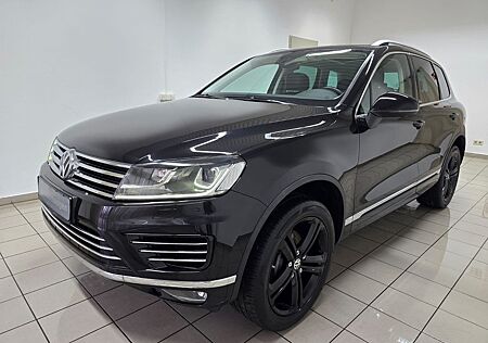 VW Touareg Volkswagen V6 TDI Executive Edition R Line Panorama