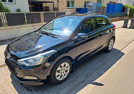 Hyundai i20 1.2 - Active - 2 Jahre TÜV