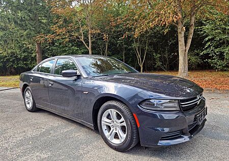 Dodge Charger SXT 3.6L V6 TÜV 09/27 CarPlay