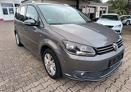 VW Touran Volkswagen 1,4TSI Comfortline Life 8-fach bereift