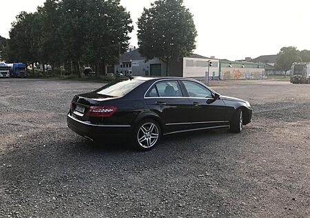 Mercedes-Benz E 500 AVANTGARDE AVANTGARDE